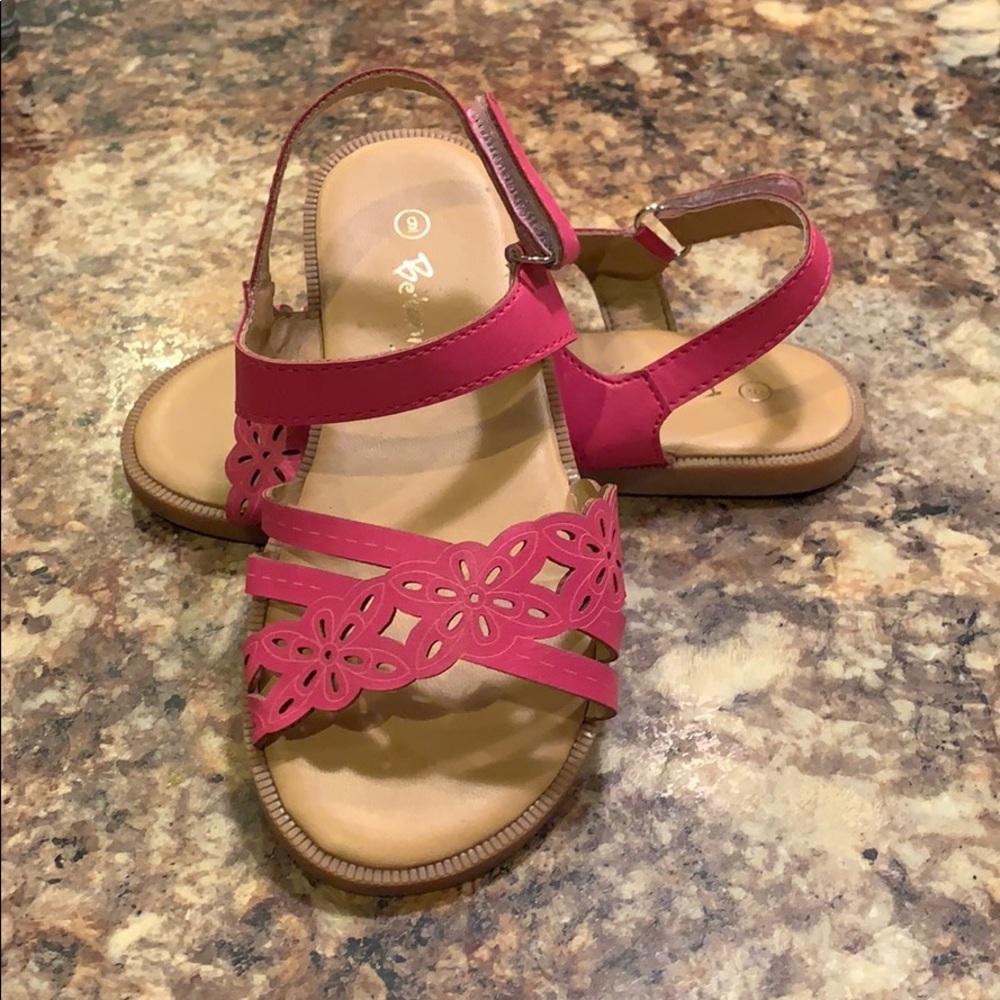 Betani sandals